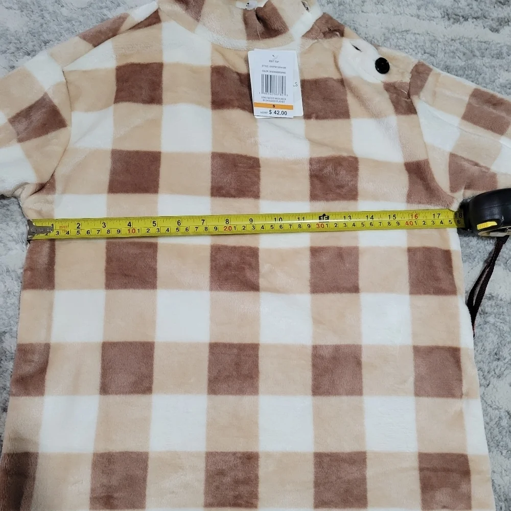 Plaid Button-Shoulder Sweater - Picture 7 of 10